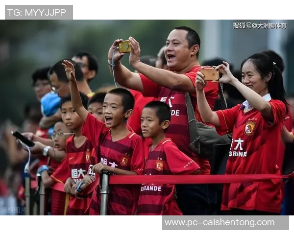 广州足球队奋战赛季目标全力争夺冠军荣耀与球迷共创辉煌未来