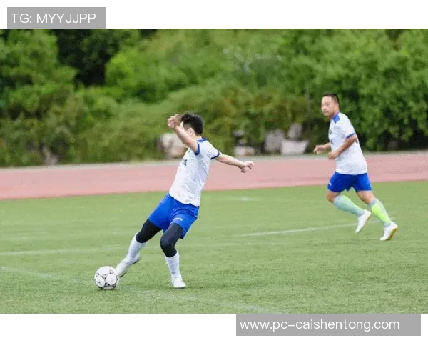 足球文字直播全景解析赛事动态与精彩瞬间的完美结合